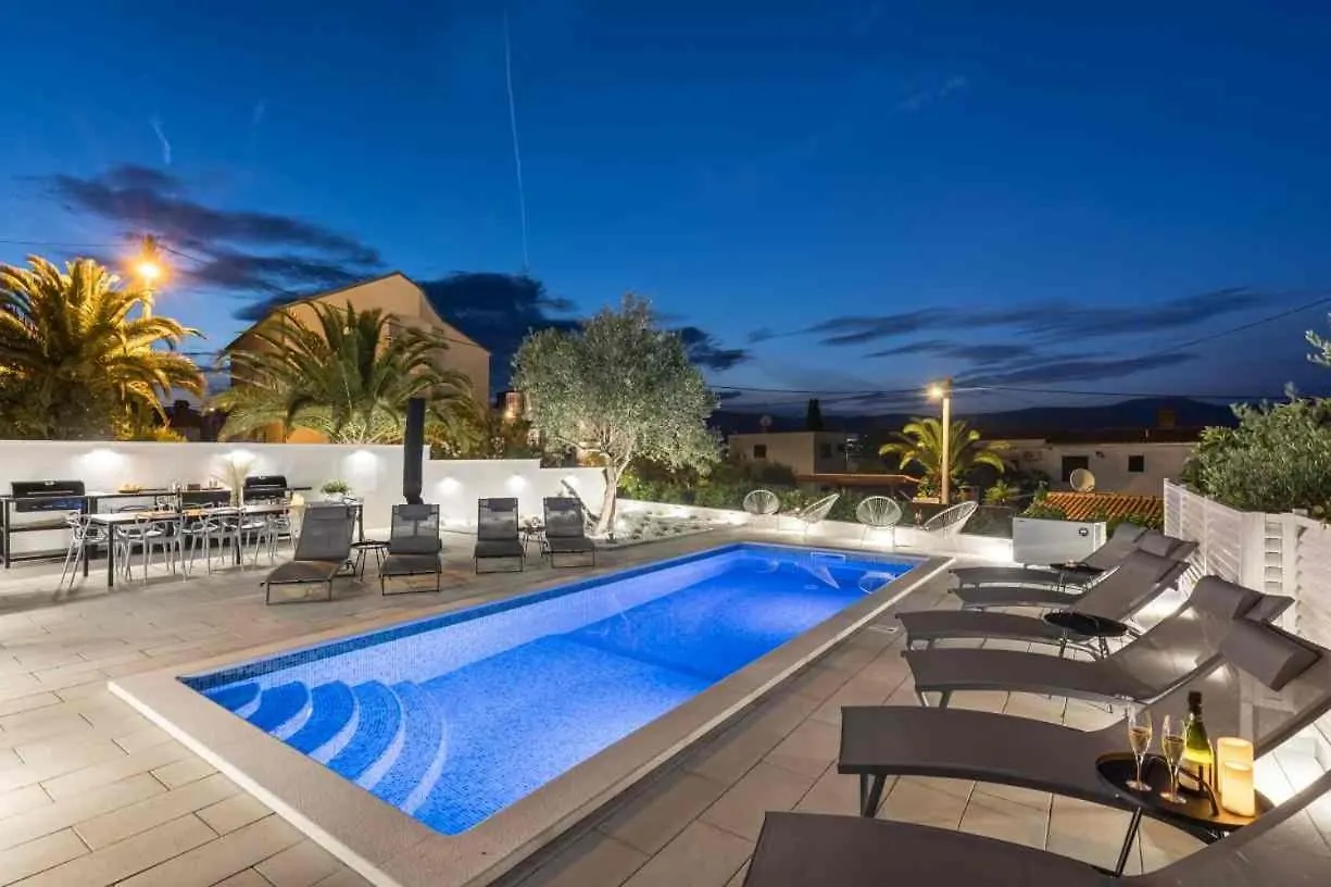 Apartment In Arbanija With Terrace, Air Conditioning, Wifi 5139-4 Trogir