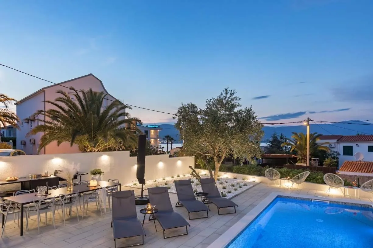 Apartment In Arbanija With Terrace, Air Conditioning, Wifi 5139-4 Trogir 0*,  Croatia