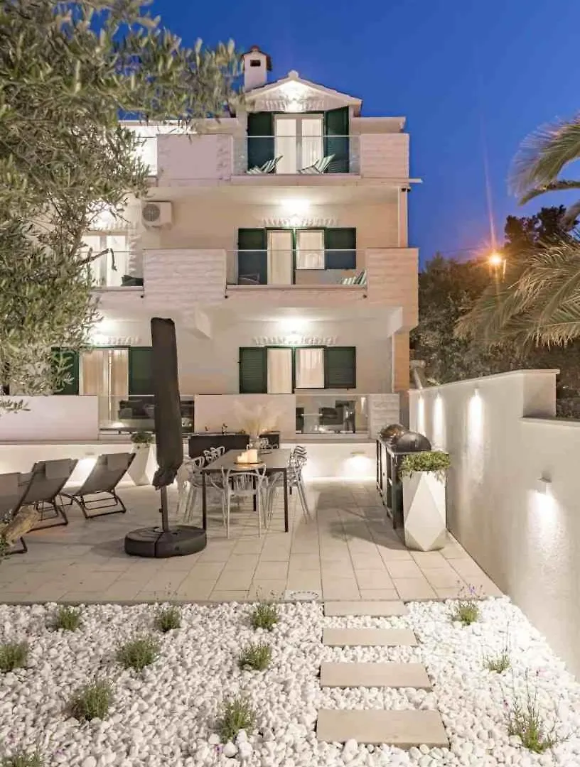 Apartment In Arbanija With Terrace, Air Conditioning, Wifi 5139-4 Trogir
