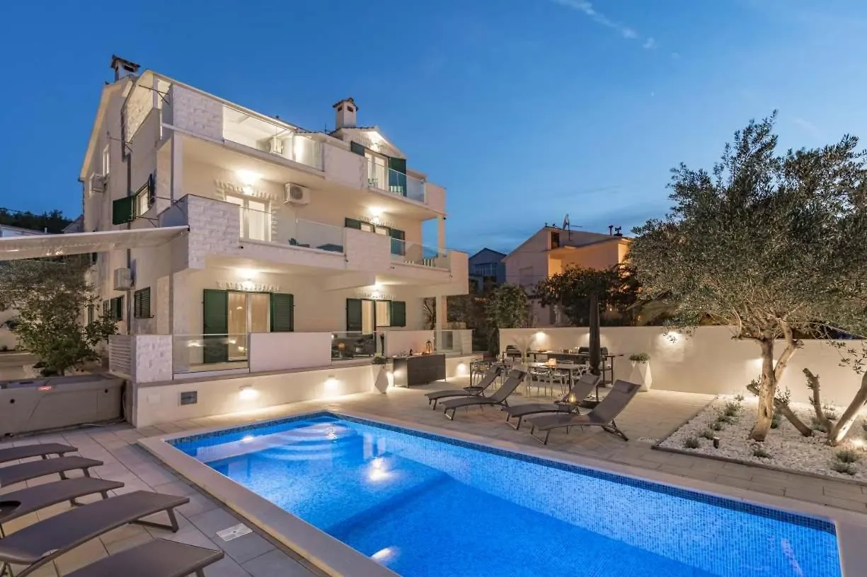 Apartment In Arbanija With Terrace, Air Conditioning, Wifi 5139-4 Trogir