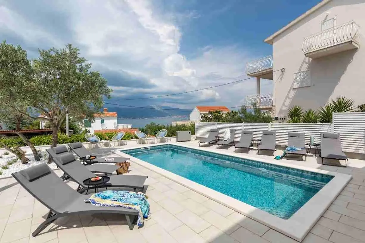 Apartment In Arbanija With Terrace, Air Conditioning, Wifi 5139-4 Trogir 0*,  Croatia